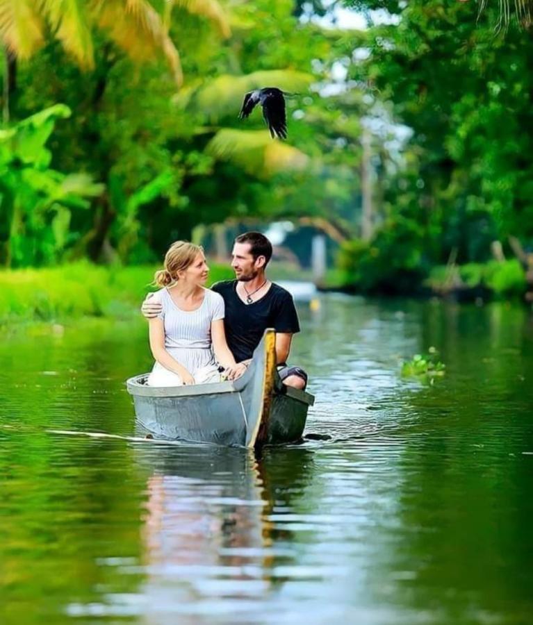 Vivaresidence Homestay Alappuzha Bagian luar foto